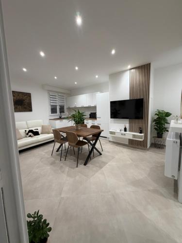 Appartement cosy parking public ! – khách sạn tại Cimiez