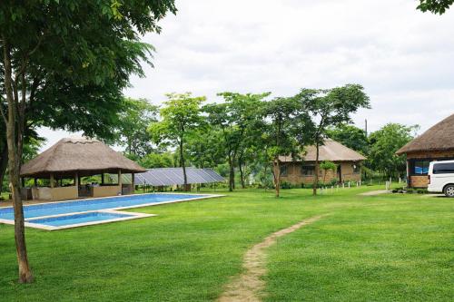 ทัศนียภาพภายนอกโรงแรม, The Hedge Cottages Near Lubambe, Mingomba and KCM Mines in ชิลิลาบอมบเว