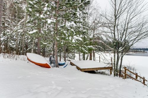 Dock & Foosball: Esquagama Lake Family Cabin in Biwabik (MN)