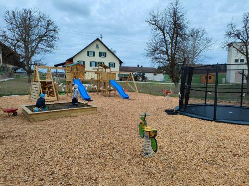 Spēļu laukums, Ferienhof Kornmayer in Grunkraut