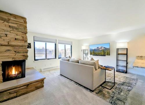 Edgewater 1451 by SummitCove Lodging in Colorado
