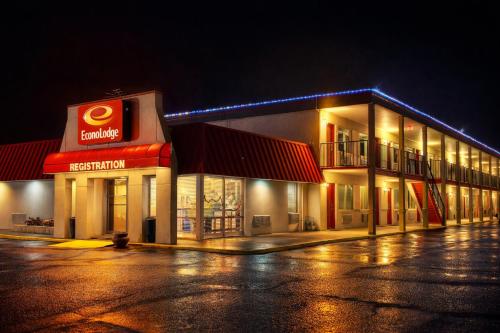 Econo Lodge North Washington - image 8