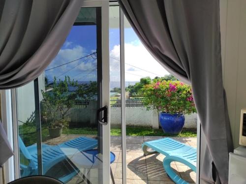 mahinas lodge in مهينا