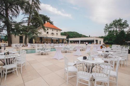 Hôtel Séquoias (Hotel Sequoias) in Ruy-Montceau