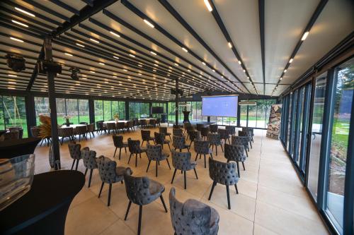 Hôtel Séquoias (Hotel Sequoias) in Ruy-Montceau