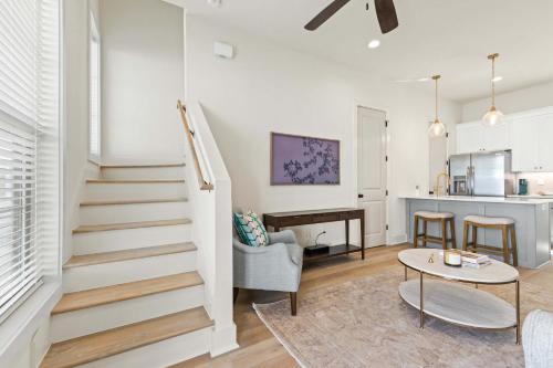 NEW Steiner House River Ranch King Office Frame TV - image 8