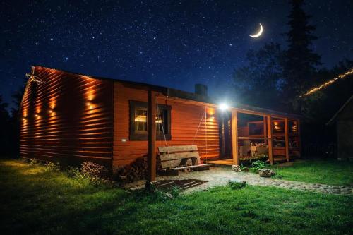 Osada Brzeziny - 25 minut od Warszawy - sauna, balia z jacuzzi, basen, altana, grill, ogród, ognisko (Osada Brzeziny - 25 minut od Warszawy - sauna, balia z jacuzzi, basen, altana, grill, ogrod, ognisko) in Вьонзовна