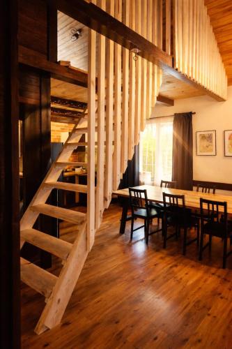 Osada Brzeziny - 25 minut od Warszawy - sauna, balia z jacuzzi, basen, altana, grill, ogród, ognisko (Osada Brzeziny - 25 minut od Warszawy - sauna, balia z jacuzzi, basen, altana, grill, ogrod, ognisko) in Вьонзовна
