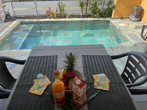 VILLA COLIBRI Piscine balnéo privative – khách sạn tại Bas Vent