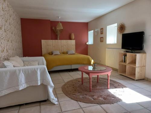 Studio 30 m2, 15 minutes from Laval in Bazougers