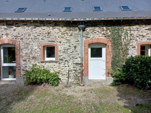 Studio 30 m2, 15 minutes from Laval in Bazougers