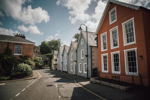 外部景觀, The-Longbarn in 魯思因