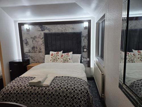 Single room, economy