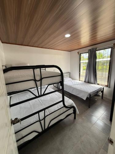Casa Zafiro 2 bdr beach house AC WIFI BBQ in La Palma