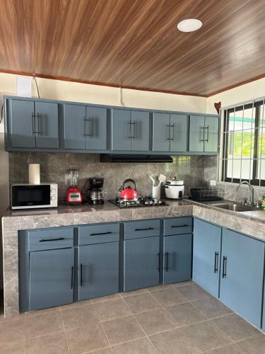 virtuve, Casa Zafiro 2 bdr beach house AC WIFI BBQ in La Palma
