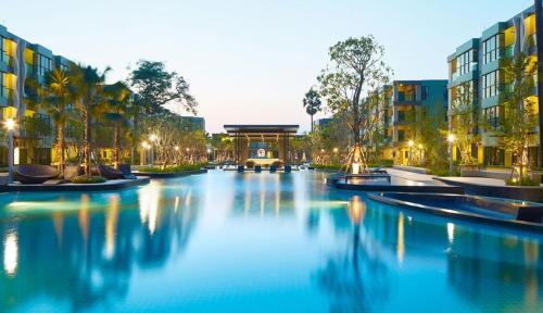 LPN Cha-am Beachfront Wifi 10m toBeach 1BR ติดทะเล - 숙소 외관