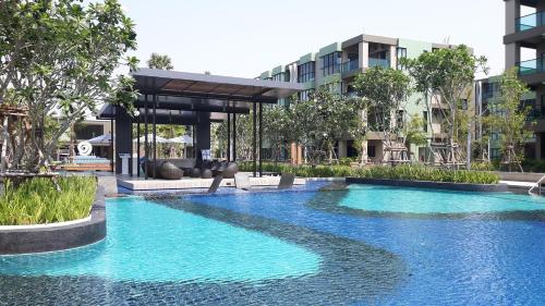 LPN Cha-am Beachfront Wifi 10m toBeach 1BR ติดทะเล - 숙소 외관