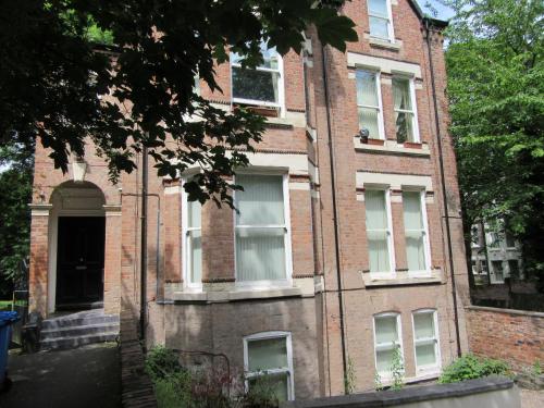 No 7 - 1 BED NEAR SEFTON PARK AND LARK LANE