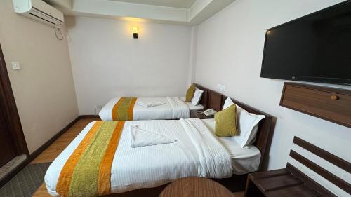 room detail thumbnail 1