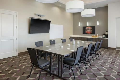 Residence Inn by Marriott Orlando Downtown - image 11