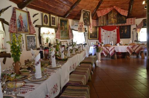 Restaurant, Dykyi Khutir in Kirovohrad