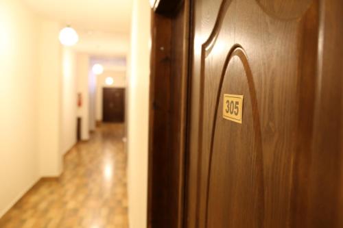 Lobby, Orient Hotel in Nablus