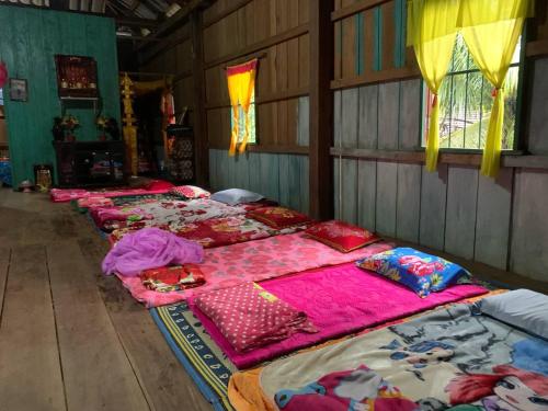សុខ ស្រីមុំ Sok Sreymom Homesty in Stueng Saen