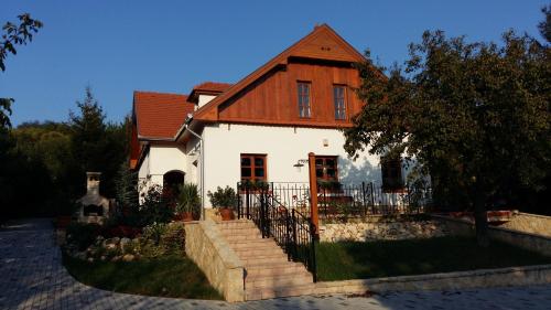  Madarász Vendégház, Pension in Nyúl bei Bábolna