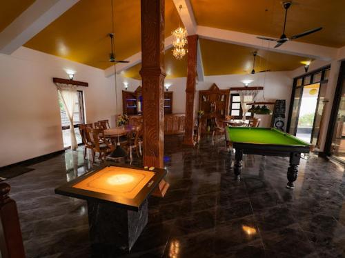 Ferns guest house in Divar