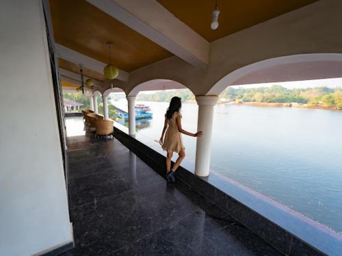 Ferns guest house in Divar