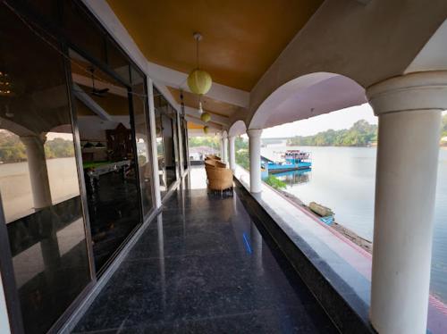 Ferns guest house in Divar