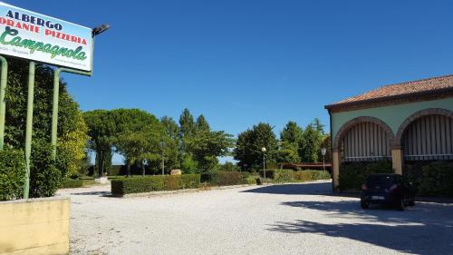 Albergo Ristorante La Campagnola in Urbana
