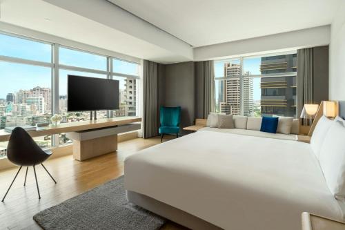 room detail thumbnail 1