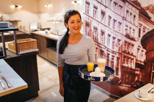 Hotel Sion – Cologne, IA