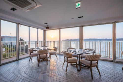 THE HARBOR TERRACE 4