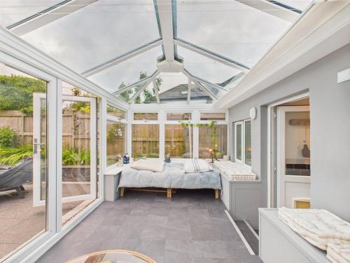 Cosy Cornish Cottage with Parking in St Newlyn East