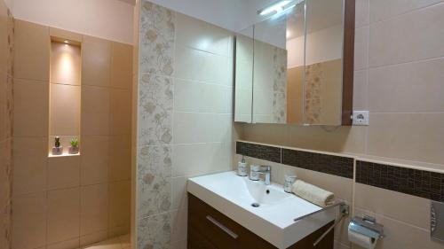 Galerius Golden Beach Apartment - image 2