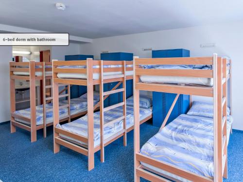 Bed in 6-Bed Mixed Dormitory Room image 4