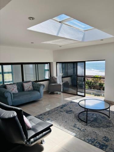Tinley manor beach house in Dolphin Coast