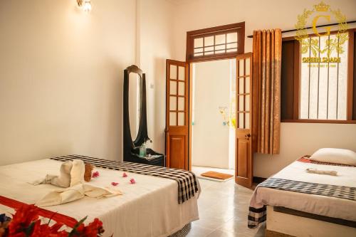 Green Shade Resort & Haritha Sewana Hotel in Nallathanniya