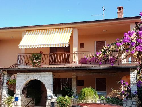 Apartment Taja - Location saisonnière - Ližnjan