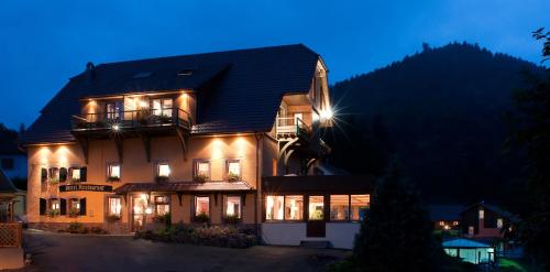 Hotel Neuhauser - main image