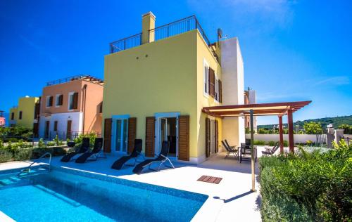 Villa Yellow - Accommodation - Splitska