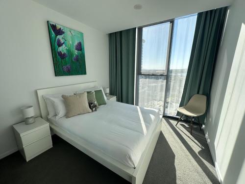 Lake Views Belconnen apartment with 2 bedrooms and sofa bed in بلكونين