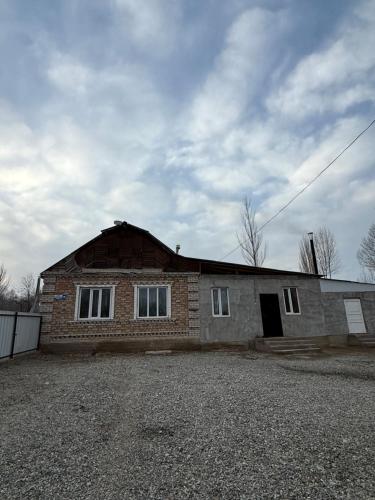 Yasin Guest House