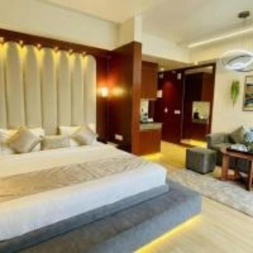 Hotel The Grace Residency - Near Hotel Hyatt ,DLF MyPad, Gomtinagar, Lucknow