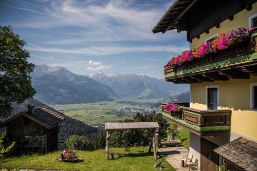 Bio Bauernhof Holzegghof in Zell am See – khách sạn tại Erlberg