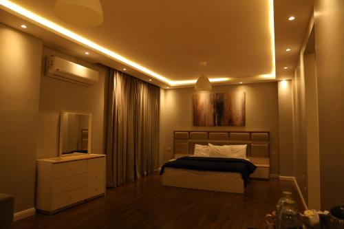 Munir`s residence 2 - Tap to explore photos