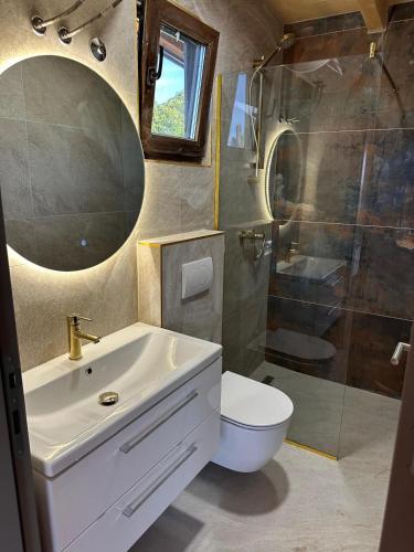 Suncatcher Djurdjevic Apartmani