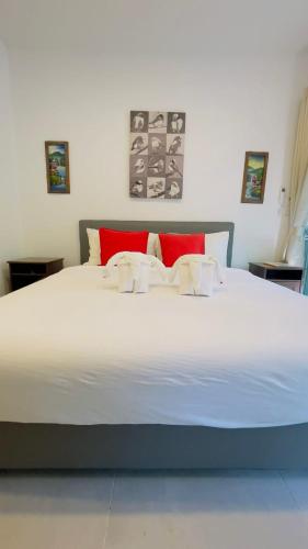 Jungle Breeze Bungalow, Fast WiFi, Quiet Retreat in Dan Mai